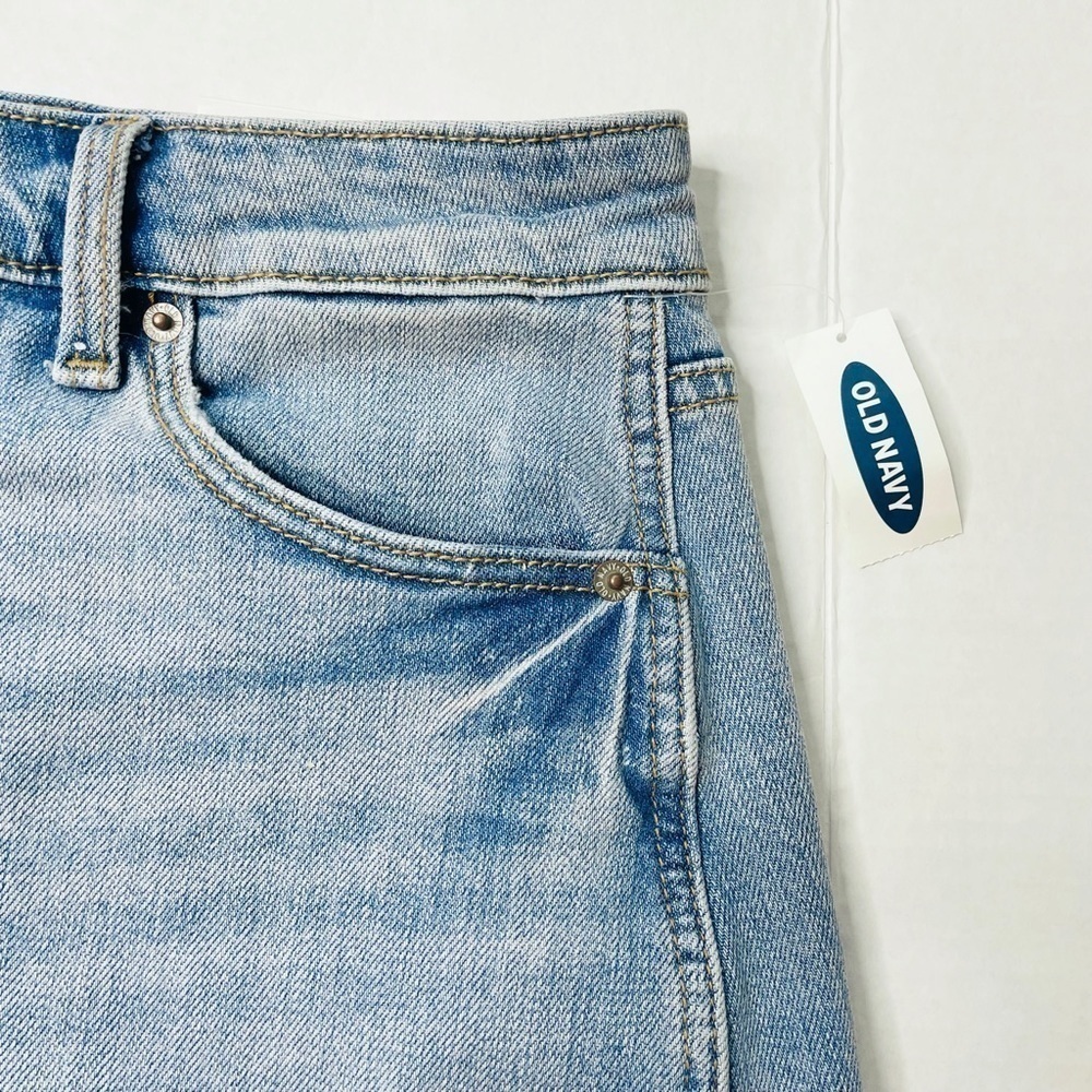 Old Navy Women’s Light Blue Denim A-Line Raw Hem Jean Mini Skirt Size 8 NWT - Picture 5 of 10